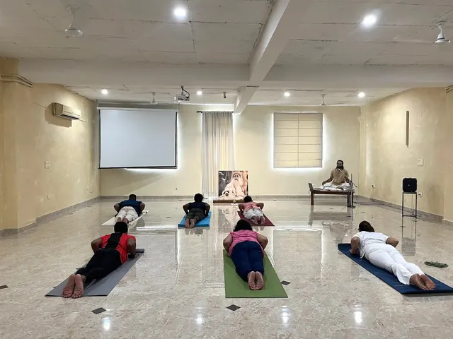 Beeyan — Yoga in Kanahi