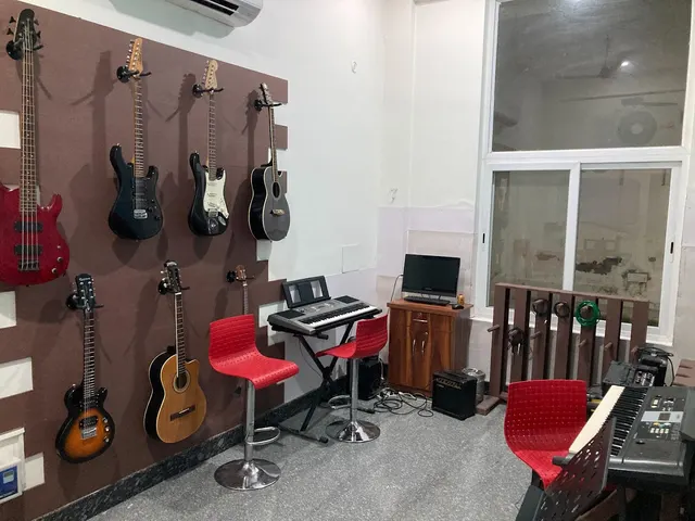 Chant 'O' Chords Music Academy — Music in Sector 43