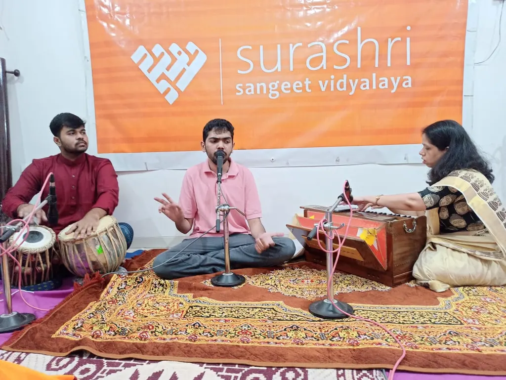 Surashri Sangeet Vidyalay — Music in Borivali West