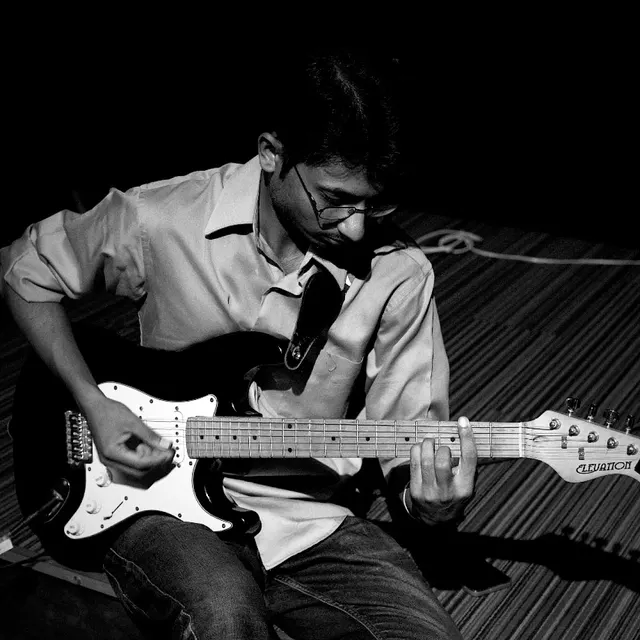 Sonorous Six Guitar Classes — Music in Sector 17