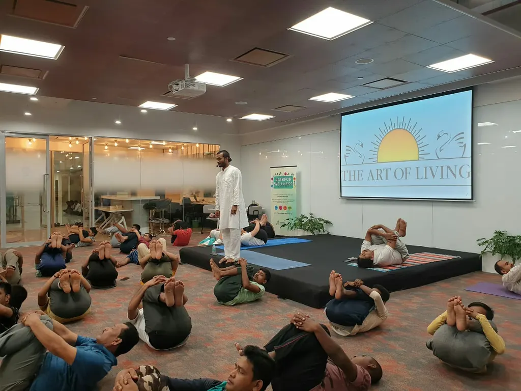 Online Meditation & Breathe Workshop, Sri Sri Yoga Classes, Art of living INDIA — Yoga in Singasandra