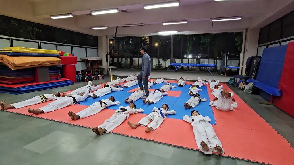 Kings Sports Academy-Yoga teacher training course in Ghatkopar-Karate classes /Gymnastics classes/Yoga classes in Ghatkopar — Martial Arts in Ghatkopar East