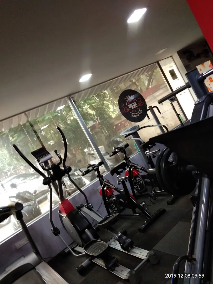 Muscle Maker fitness center — Yoga in Borivali West