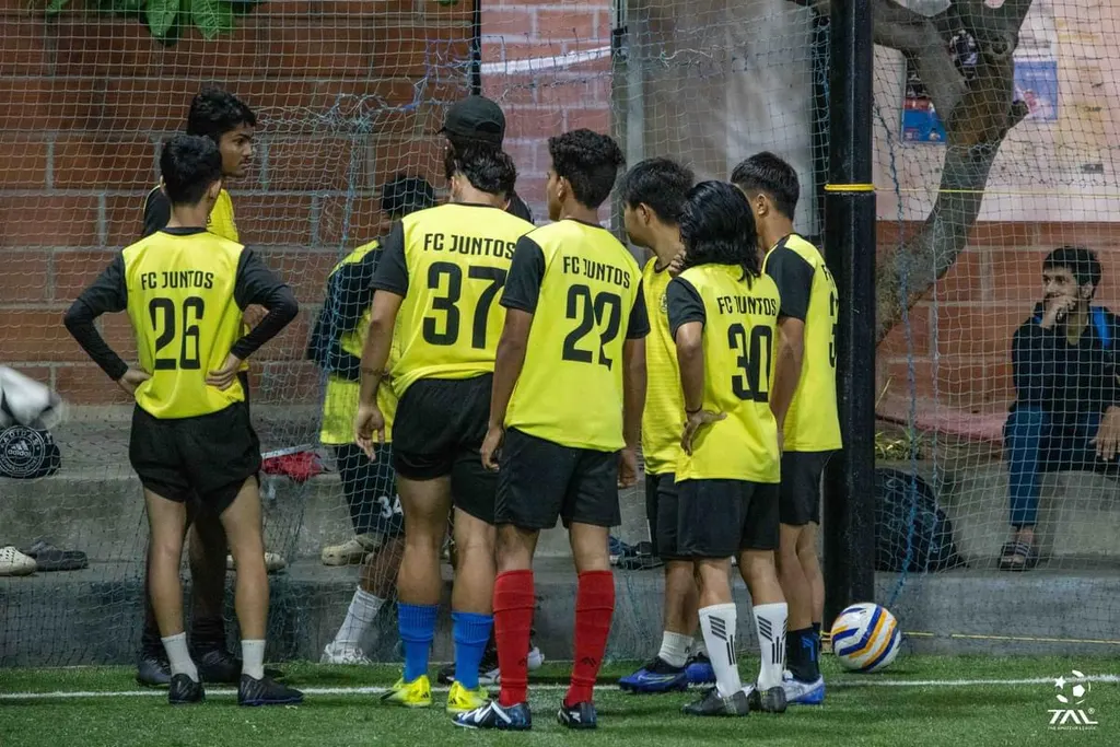 FC Juntos — Football in Vignana Kendra