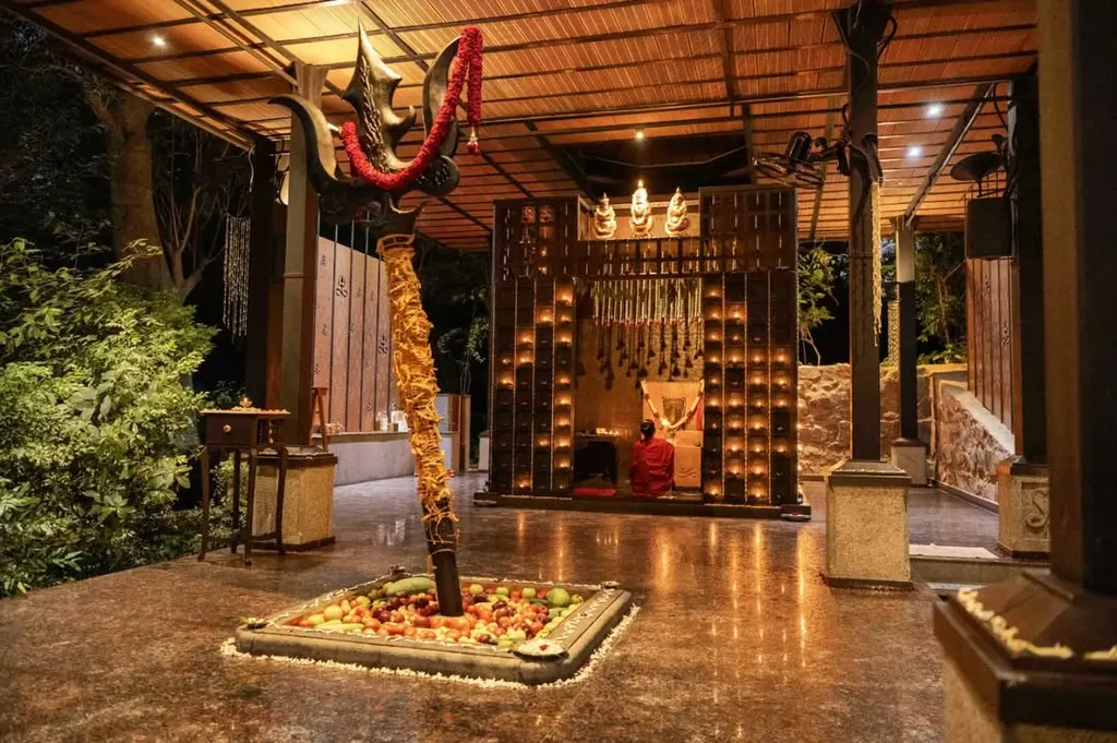 Sadhguru Sannidhi — Yoga in DLF Farms