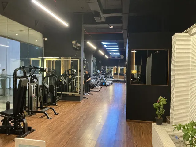 Infinity GYM By Aveer Wellness