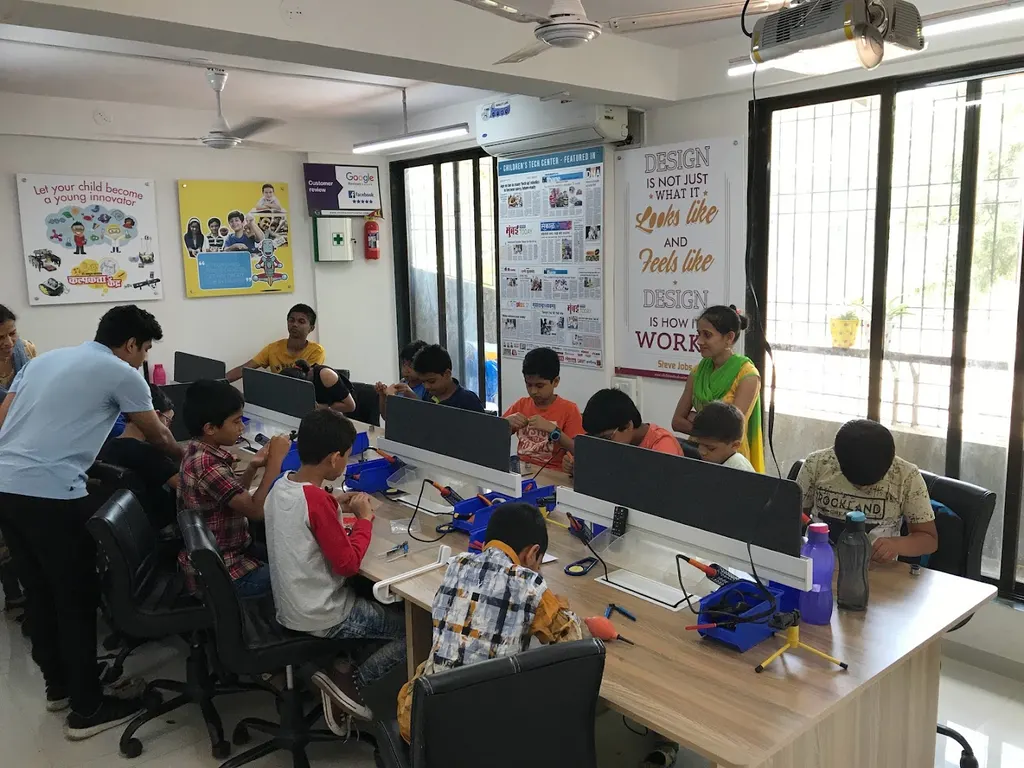 Children Tech Center — Coding & Robotics in Thane West