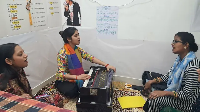 Vocal Music Classes Varun Shah — Music in Mahavir Enclave