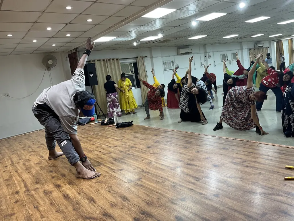 Sk Family Dance Academy Noida Sector 12 HP Petrol Pump — Dance in Sector 12