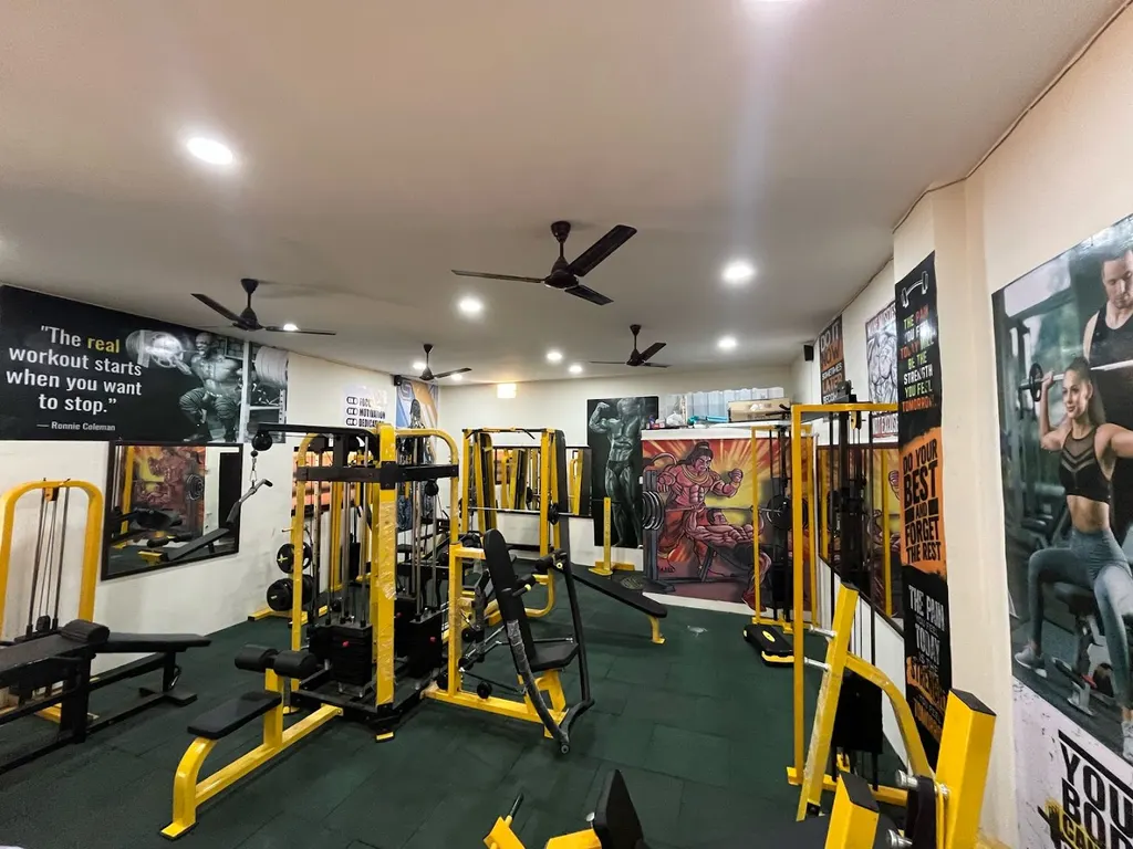 Ultimate Fitness Hub — Thane West