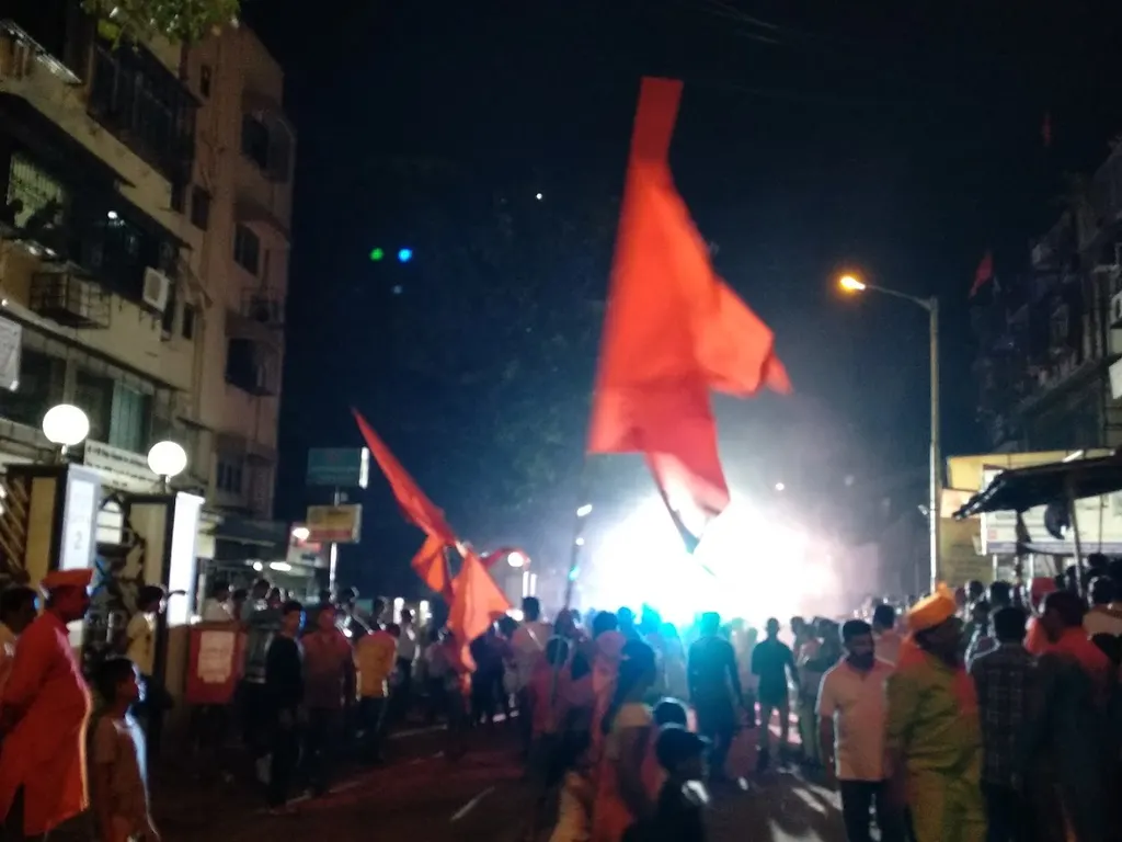 Disco Duck — Dance in Bandra West