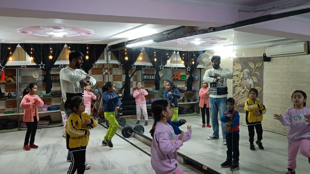 Grooming Stance Dance & Fitness Studio — Dance in Vaishali