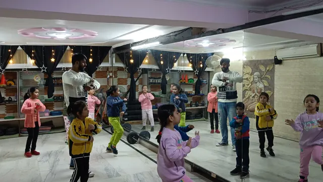 Grooming Stance Dance & Fitness Studio — Dance in Vaishali