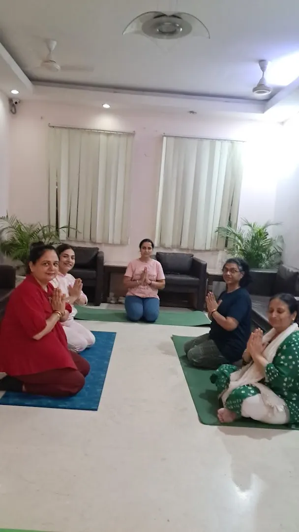 Yogasmic Neelam — Yoga in Sector 57