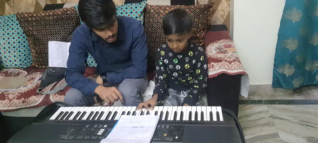 Aaron music Classes — Music in Sahibabad