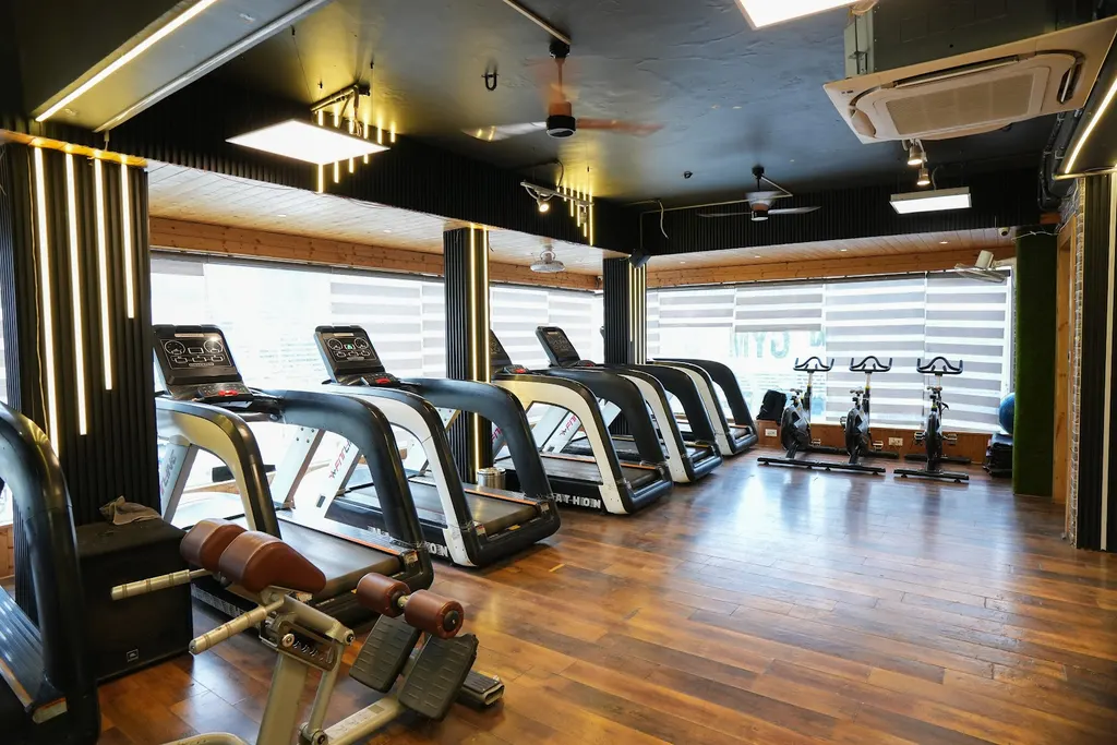Xceptiion Gym and Yoga Shalimar Bagh — Yoga in Shalimar Bagh