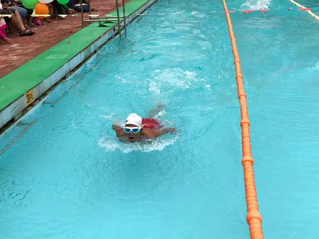 Michael Phelps Swimming at Club Millennium, Sanpada — Swimming in Sanpada