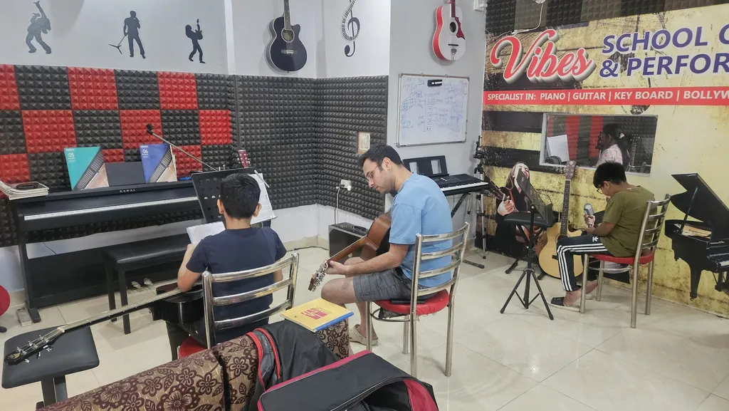 Vibes school of music & performing arts — Music in Indirapuram