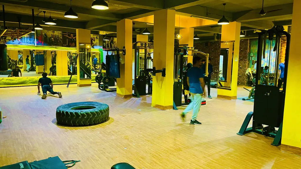 Dominate Fitness Unisex Gym — Fitness Center in Sector 35