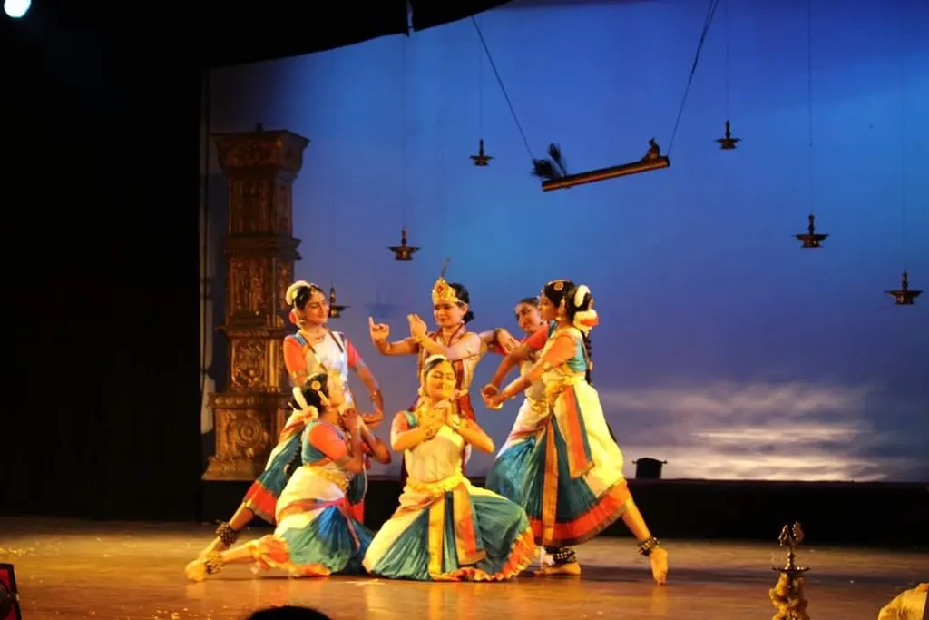Rhythmotion — Dance in Rustam Bagh Layout