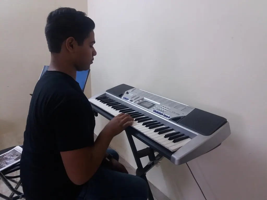 Sur Darbar Institute of Music Janakpuri — Music in Janakpuri