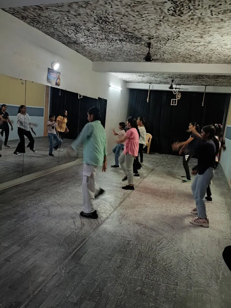 New Step Dance Academy — Dance in Hastsal