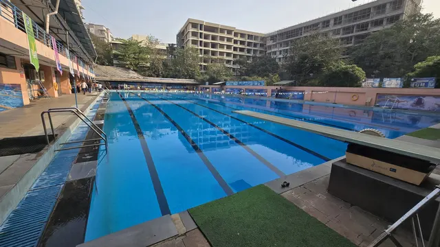 Prabodhankar Thackeray Krida Sankul — Swimming in Vile Parle