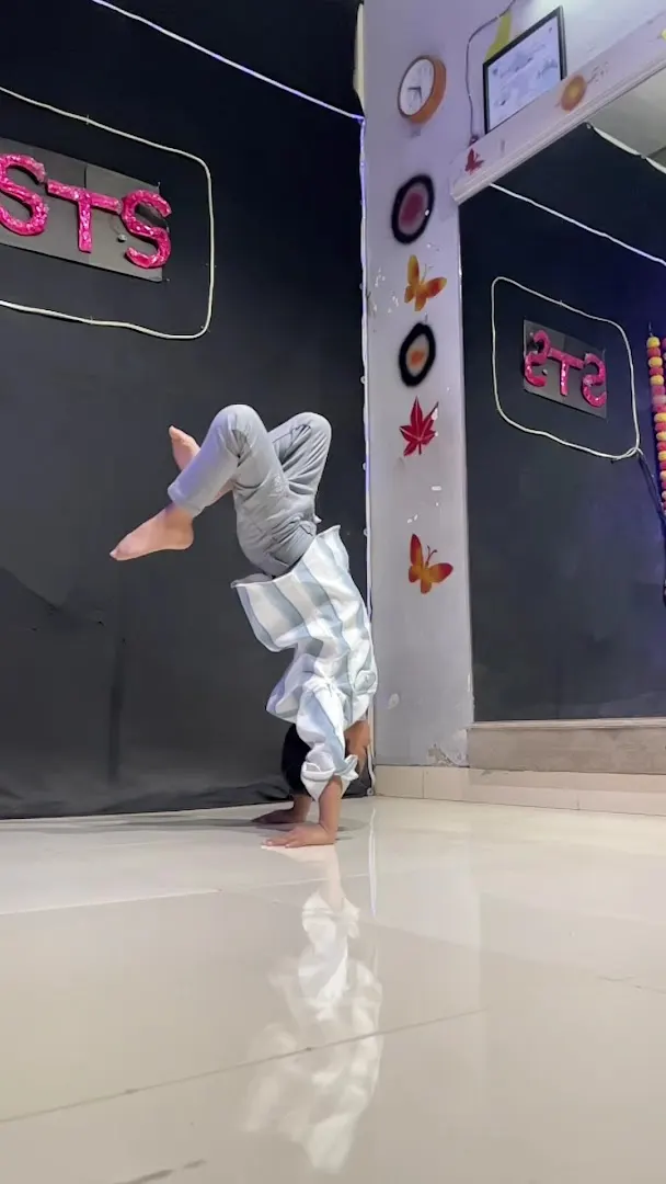 S T S Dance Academy — Dance in Ghansoli
