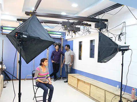 Livewires - The Media Institute — Music in Andheri West