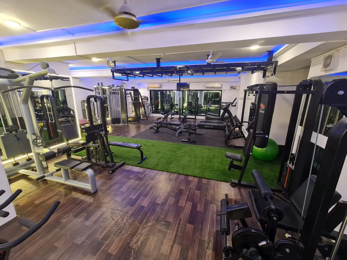 Square Health & Fitness — Fitness Center in CBD Belapur, Navi Mumbai