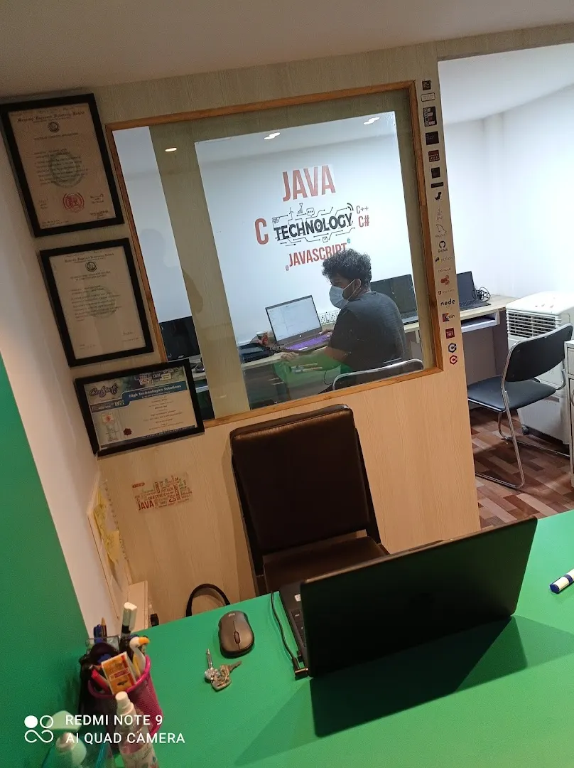 iPara Infotech — Coding & Robotics in Nerul