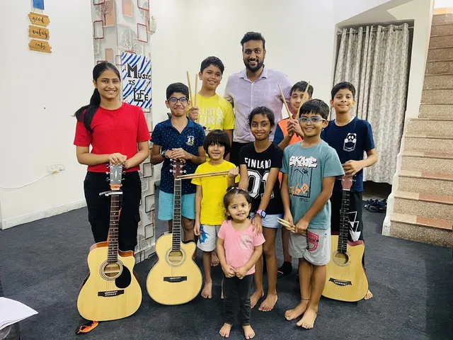 Dom Music Academy — Music in Sector 52