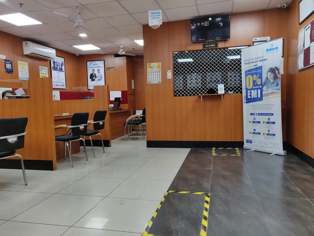 Aakash Institute, Ghatkopar — Swimming in Ghatkopar East