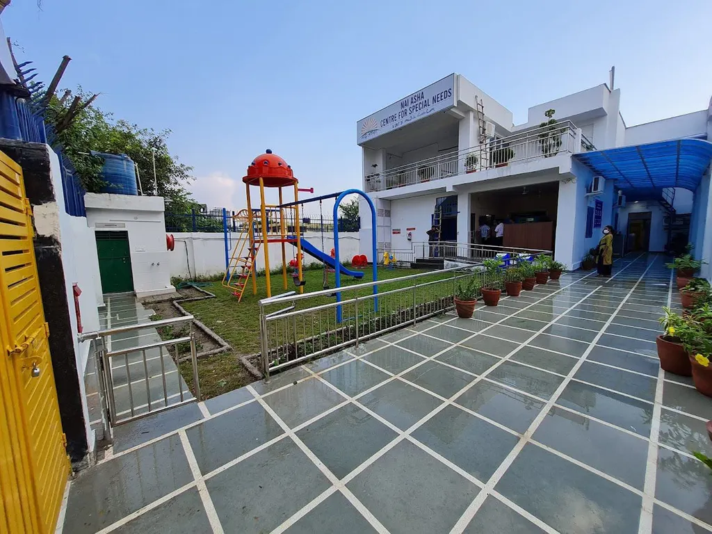 Nai Asha by Leher Foundation — Swimming in Sector 135