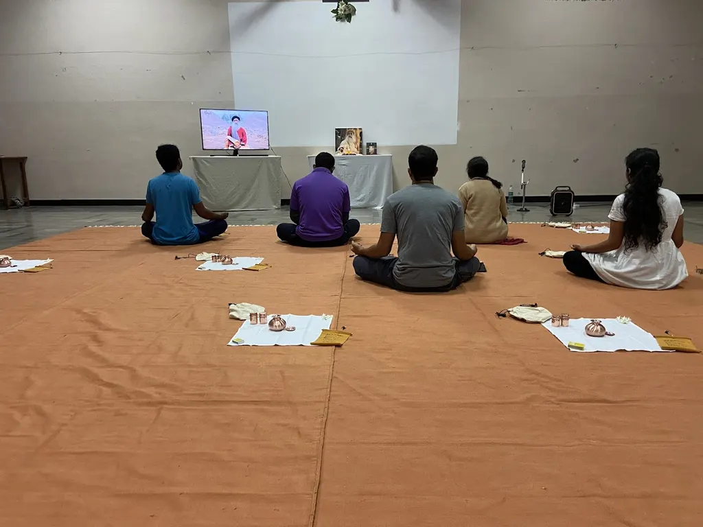 Santhosh Subbireddy - Isha Hatha Yoga Teacher — Yoga in Vidyaranyapura