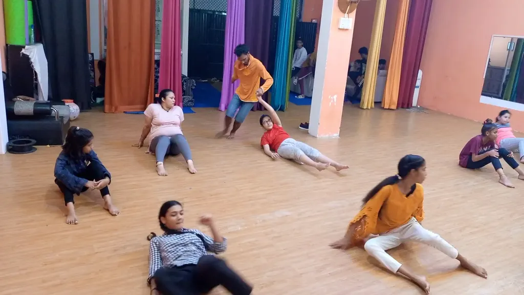 The Dance Network — Dance in Nangli Sakrawati