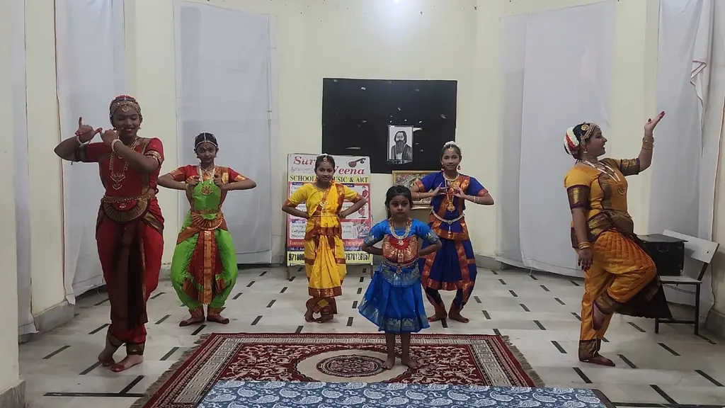 Sur O Veena — Music in Shalimar Bagh