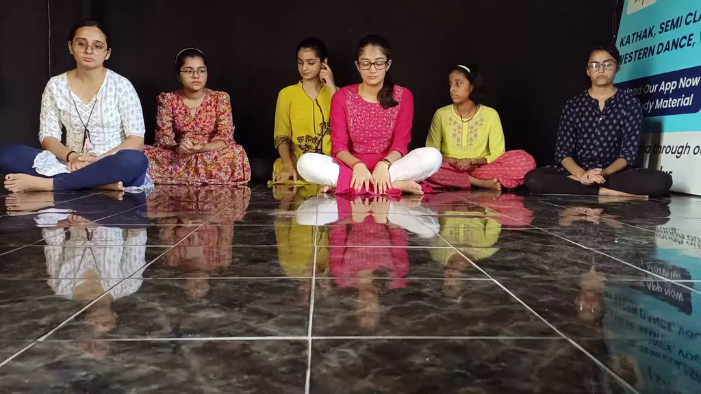 Kathak Dance Class - Empire of VS, Learn From Vikash Kumar ( Guinness World Record Holder ) — Dance in Indirapuram