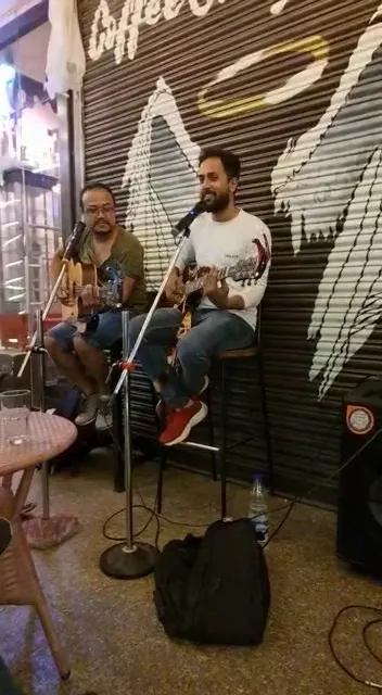Acoustic musical shop and classes — Music in Sector 3