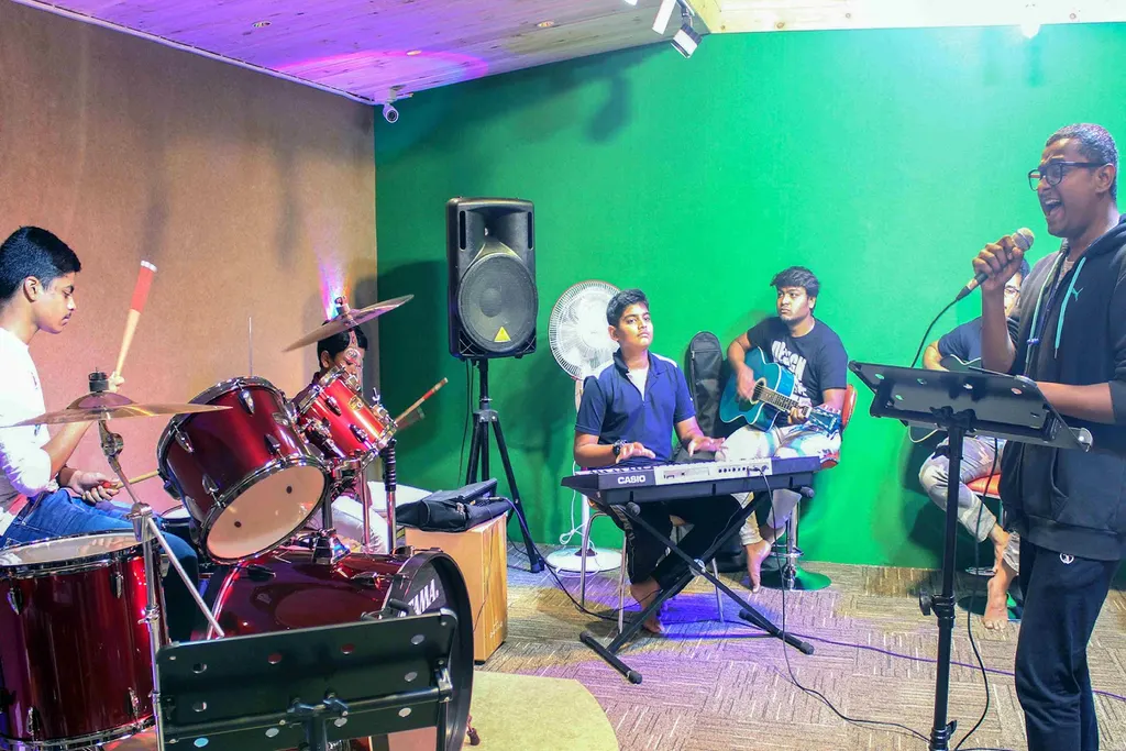 Rhythms Academy of Fine Arts Vijayanagar — Music in Chandra Layout