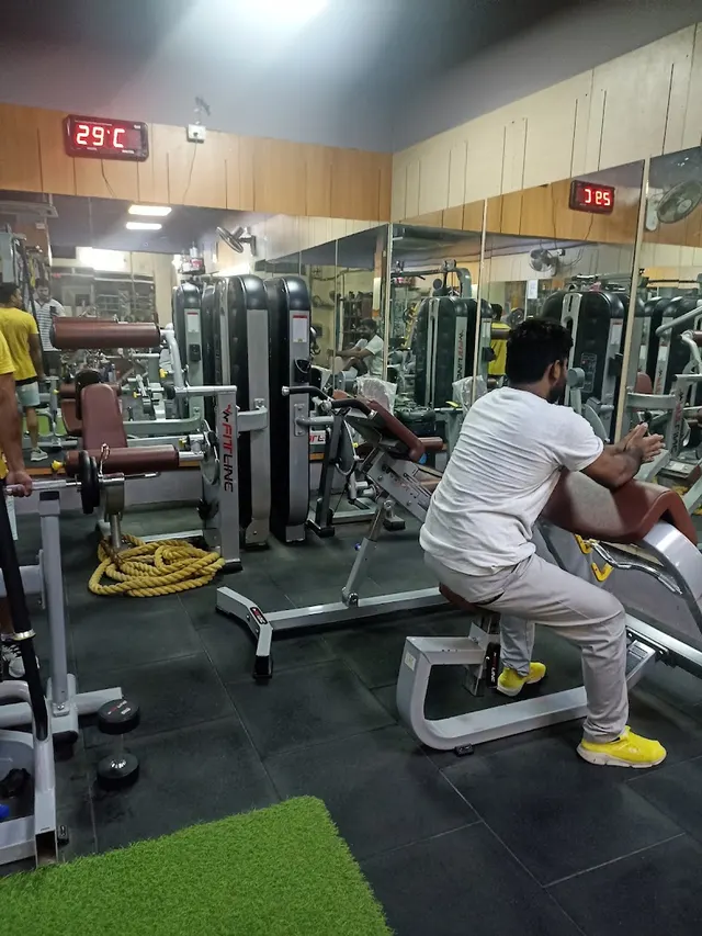 DESIRED FITNESS UNISEX GYM