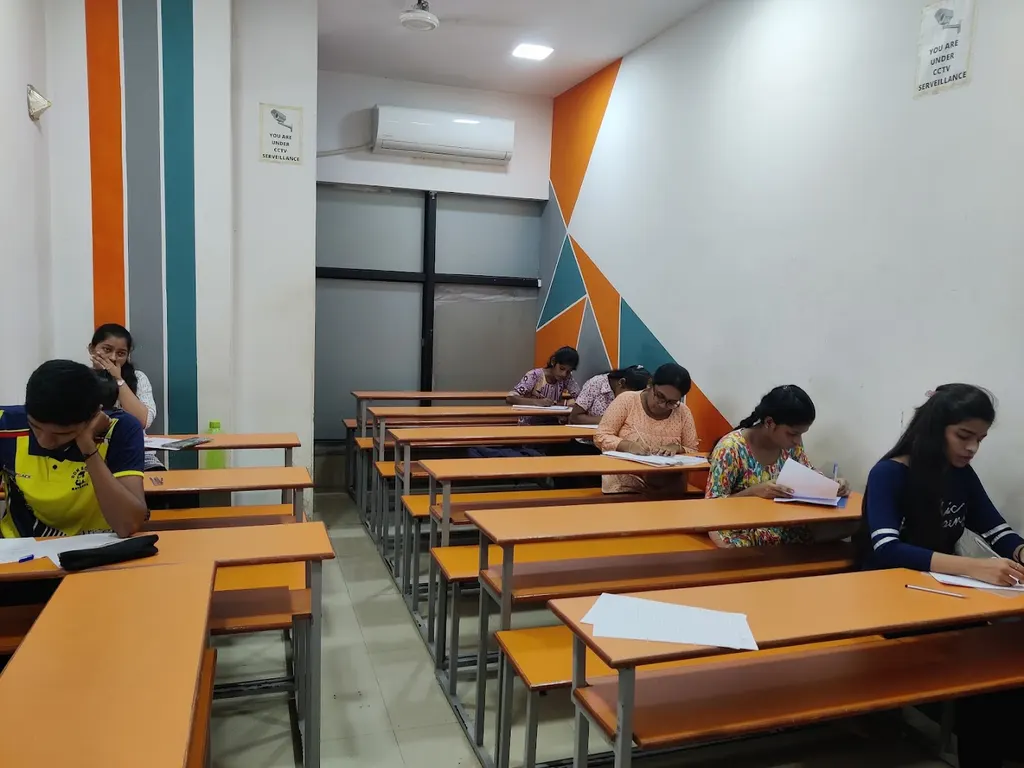 Iconic Students Academy — Swimming in Ghatkopar East