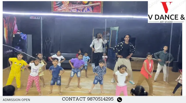 V DANCE & ART STUDIO — Art & Craft in Sitapuri