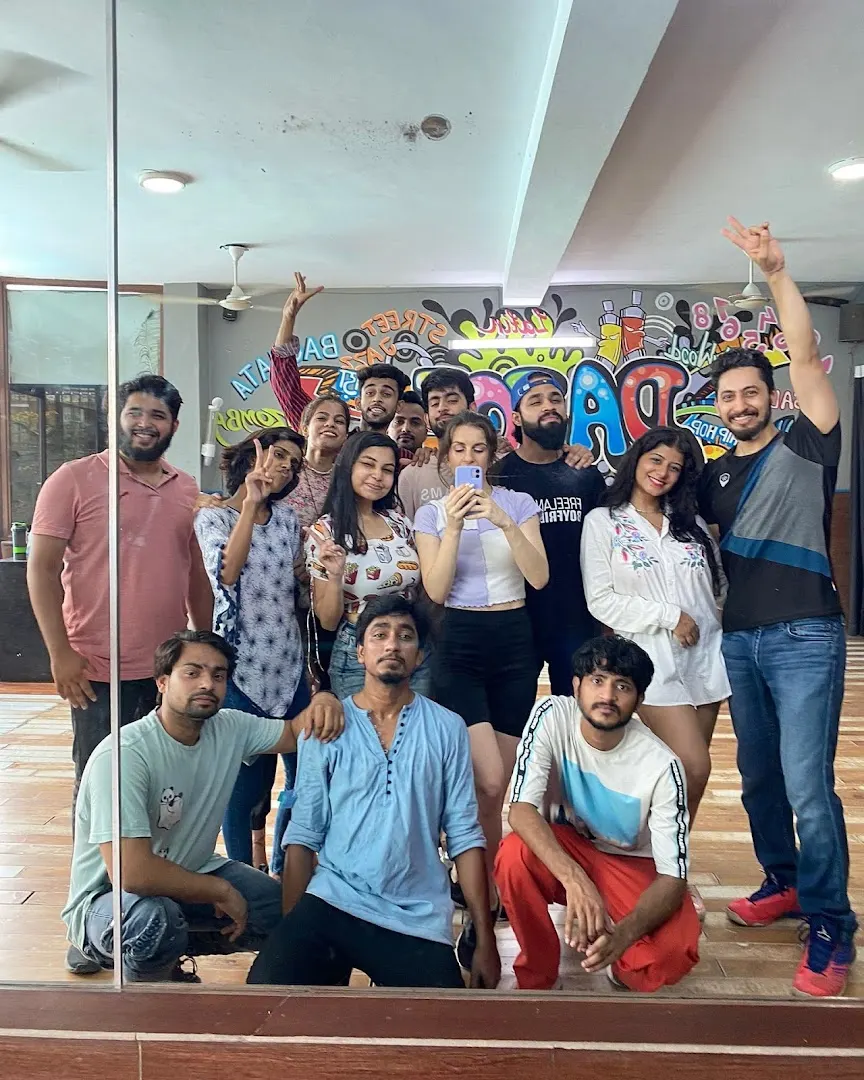 Gaurav & Yana — Gymnastics in Paschim Vihar