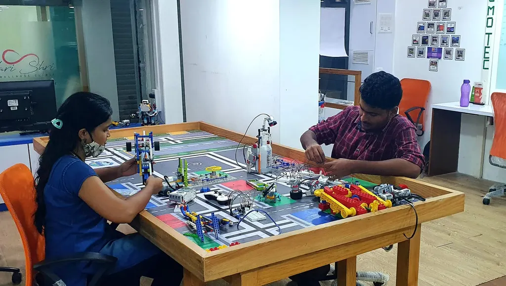 OMOTEC — Coding & Robotics in Powai