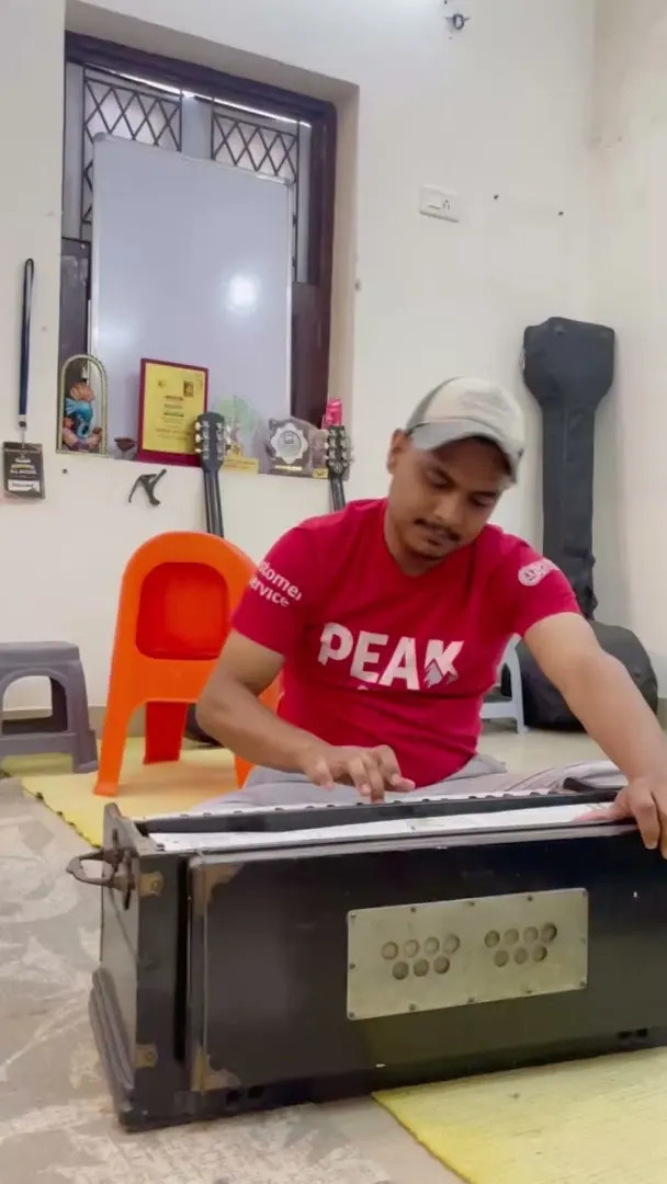Sangeet Sadhana Gurukulam — Music in Indirapuram