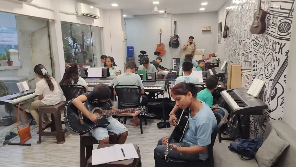 KEYNOTE Music Hub Borivali West — Music in Borivali West