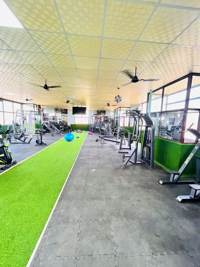 HRF Health Centre Gym in noida sec 62
