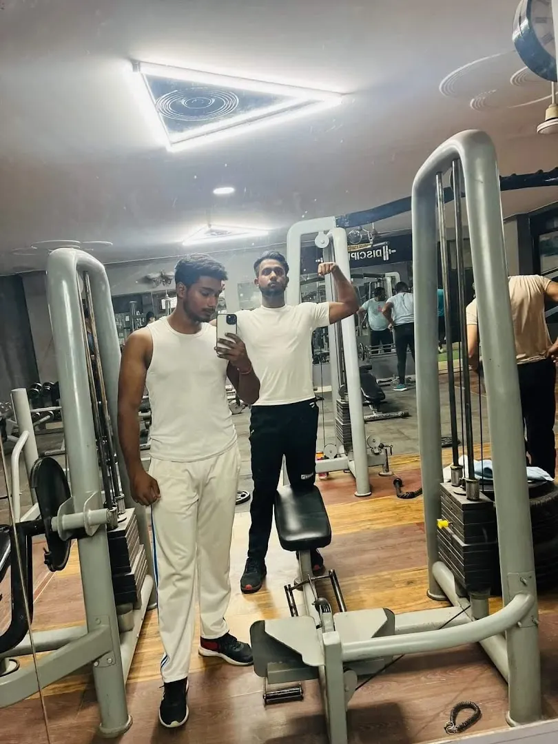 Incredible Fitness — Standard Gym in Sangam Vihar, Delhi