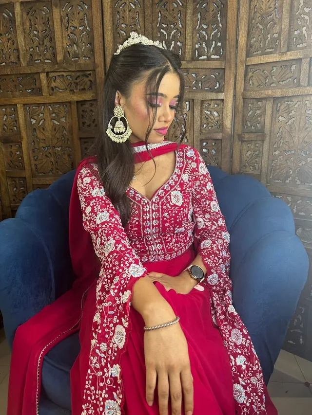 Elegant Makeover & Academy — Art & Craft in Pandav Nagar